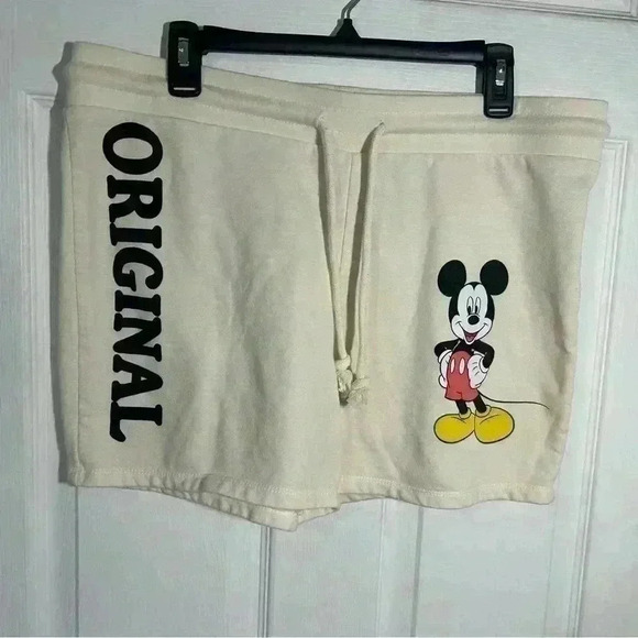 Mickey Mouse ivory shorts XL (15-17). Disney heavier weight cotton/polyester - Picture 1 of 9